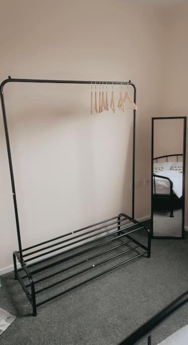 Lovely 1 Bedroom Studio Apartment - 梅瑟蒂德菲尔 外观 照片