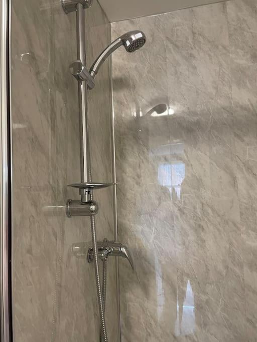 Lovely 1 Bedroom Studio Apartment - 梅瑟蒂德菲尔 外观 照片
